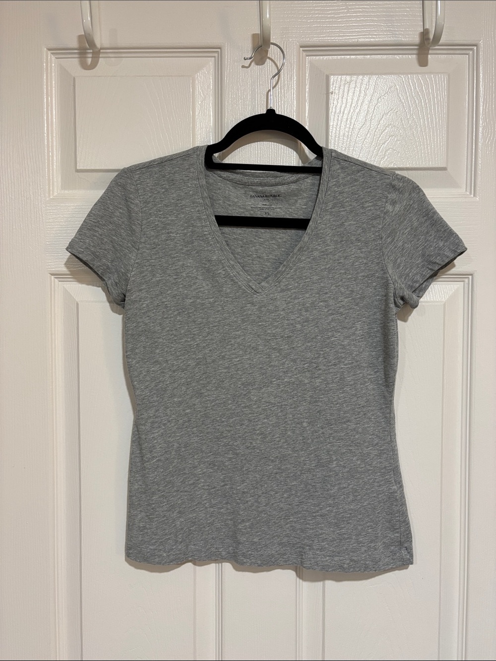 Banana Republic Factory 3 V-neck T-shirt White, Gray, Black Size XS - Picture 9 of 14
